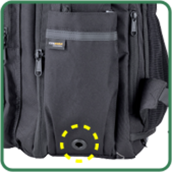 サイドポケットに水抜け穴